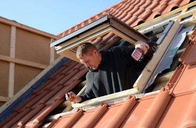 Pose de fenêtres de toit Velux à Cristinacce